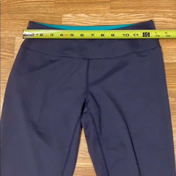 Zella 'Live In' Reversible Capri Leggings, SzS - Picture 5 of 5